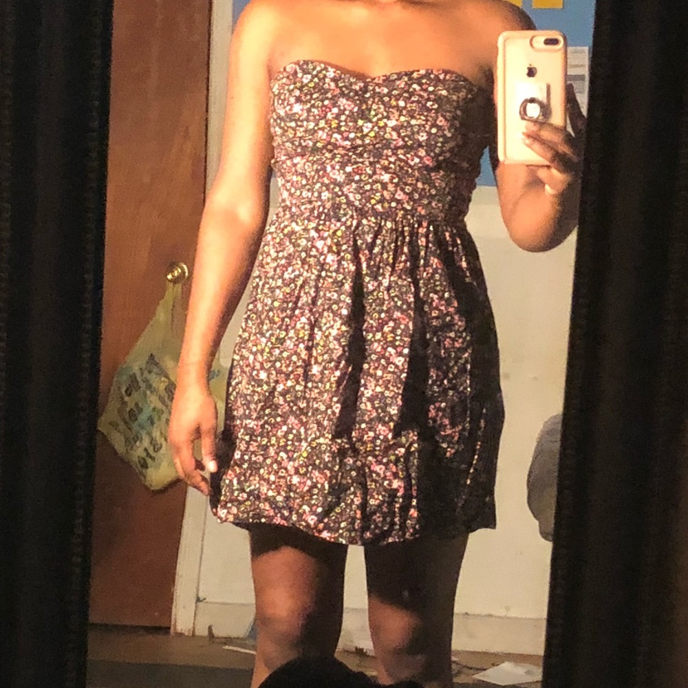 Strapless dress